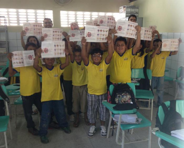 Rodas de discussão, com incentivo à participação dos alunos