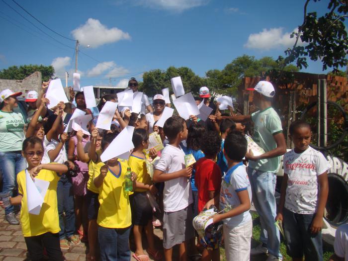 Caminhada "Dengue: se você não ajudar, o bicho vai pegar"